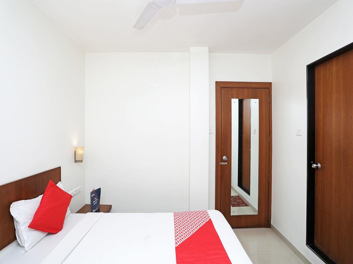 Oyo 1194 Hotel Gulmohr Pune Ngoại thất bức ảnh