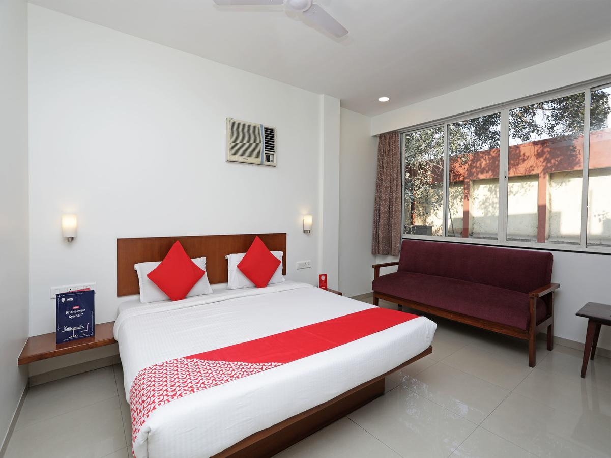 Oyo 1194 Hotel Gulmohr Pune Ngoại thất bức ảnh